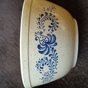 Vintage Pyrex Homestead Mixing Bowl #402 1.5 liter Tan Blue